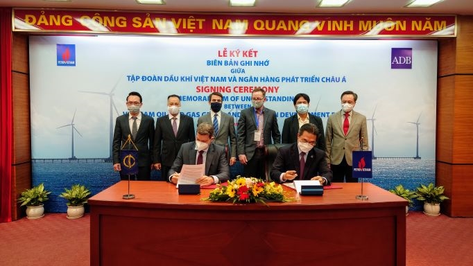 La BAD et PVN s associent pour promouvoir le développement des énergies vertes au Vietnam